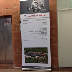 Expand MediascreenXL 100 x 250 cm mit Grafik